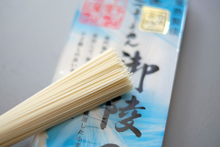 御陵の糸